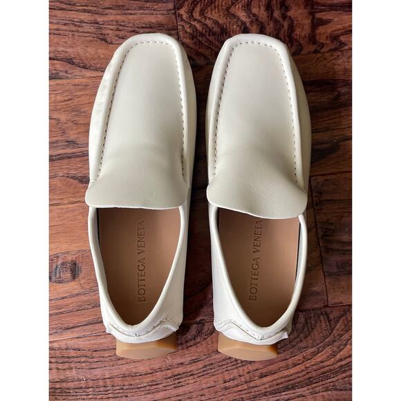 $850 NIB Men\'s Bottega Veneta White Leather Driving Shoes Size 6(39) main image 5